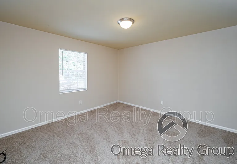 2020 High School Rd #C — Photo 15