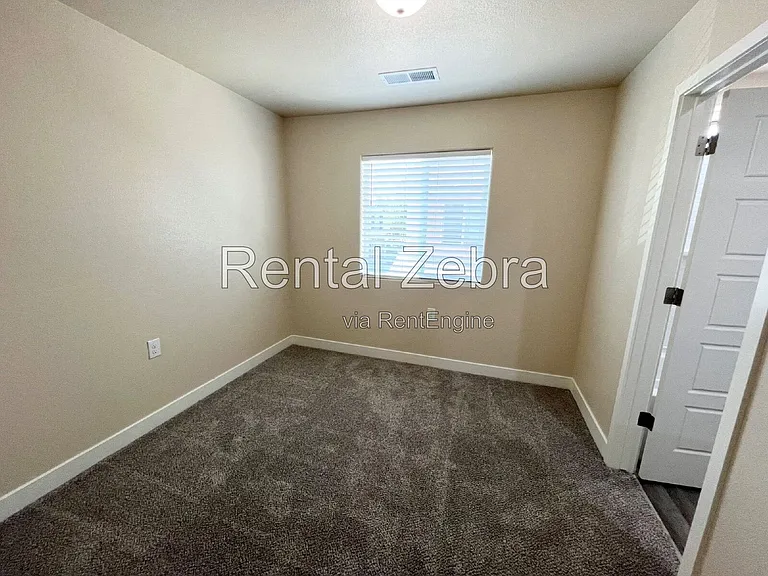 1310 Playa Del Rey Dr — Photo 14
