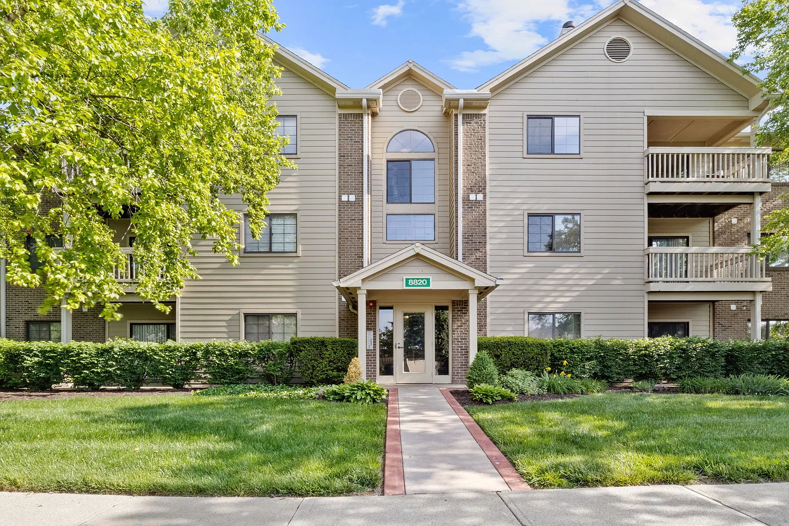8820 Yardley Ct APT 208 photo 1