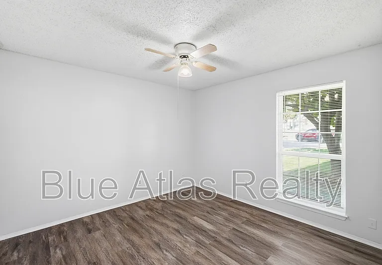 8030 Cambridge Cir #A — Photo 12