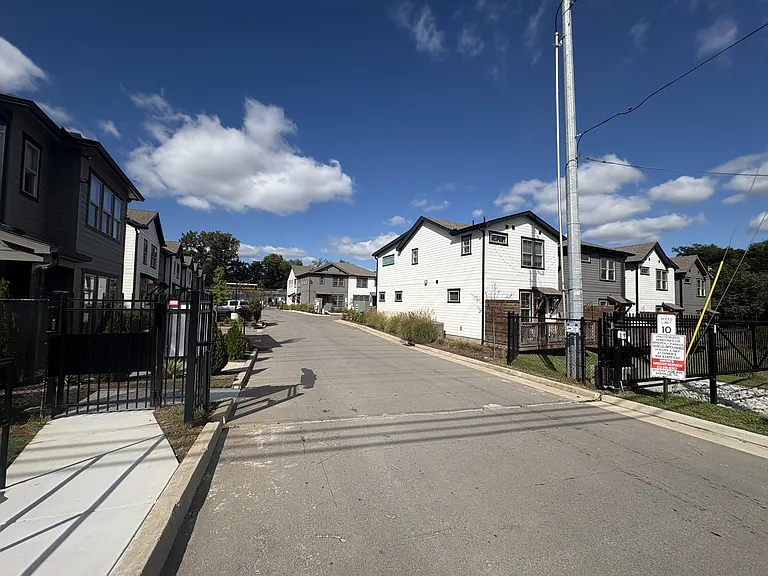 620 Wallace Ct — Photo 19