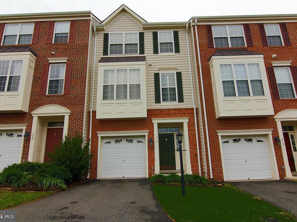 1st image of 510 Legrace Ter NE