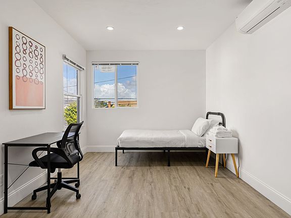 2nd image of 1740 Kelton Ave #7D356430B