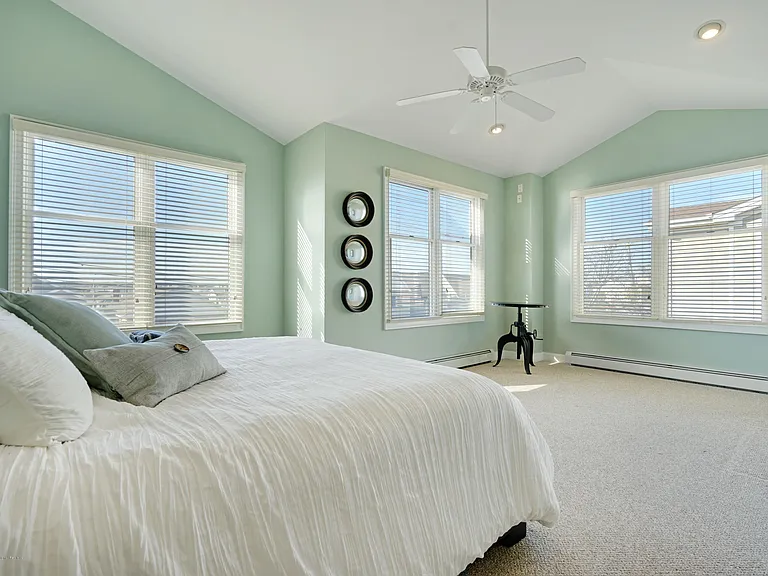 233-3 Beachfront #3 — Photo 14