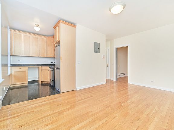 5th image of 273 Mott St APT 4R