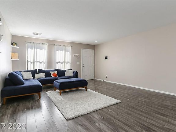4th image of 352 Copeland Ct
