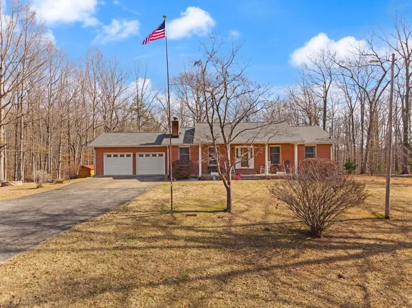 9757 E Williamsburg St, Williamsburg, KY 40769