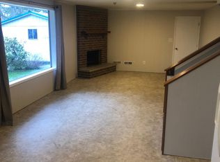 3413 Harbel Dr, Bremerton, WA 98310