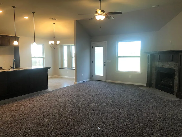 2316 Norwood Dr — Photo 2