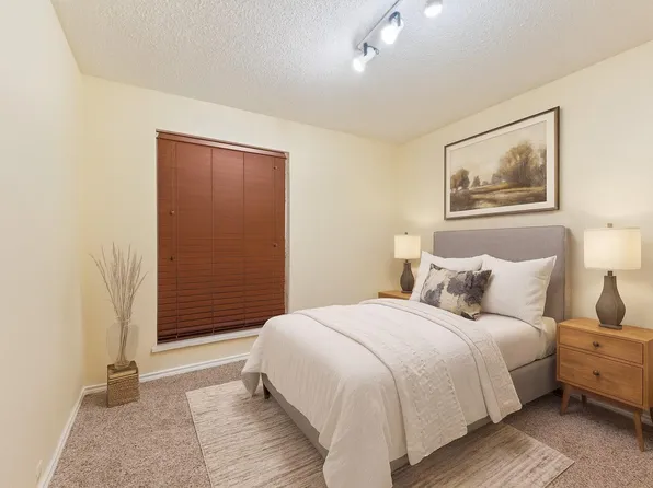 2503 McCue Rd APT 6, Houston, TX 77056