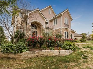 5569 Glen Oaks Point, West Des Moines, IA 50266