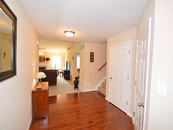 2nd image of 2622 Riverchase Dr
