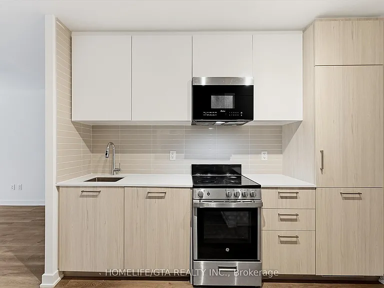 65 Mutual St #309 — Photo 21