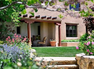 196 Circle Dr, Santa Fe, NM 87501