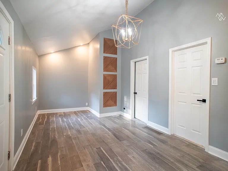 6041 Jackson Ave — Photo 4