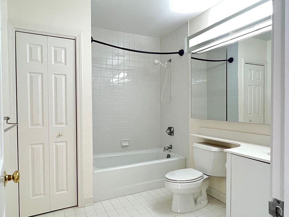 51 Forest Ave Old Greenwich, CT Zillow Apartments for Rent in Old Greenwich