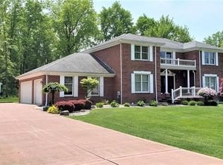 246 W Parkside Dr, New Castle, PA