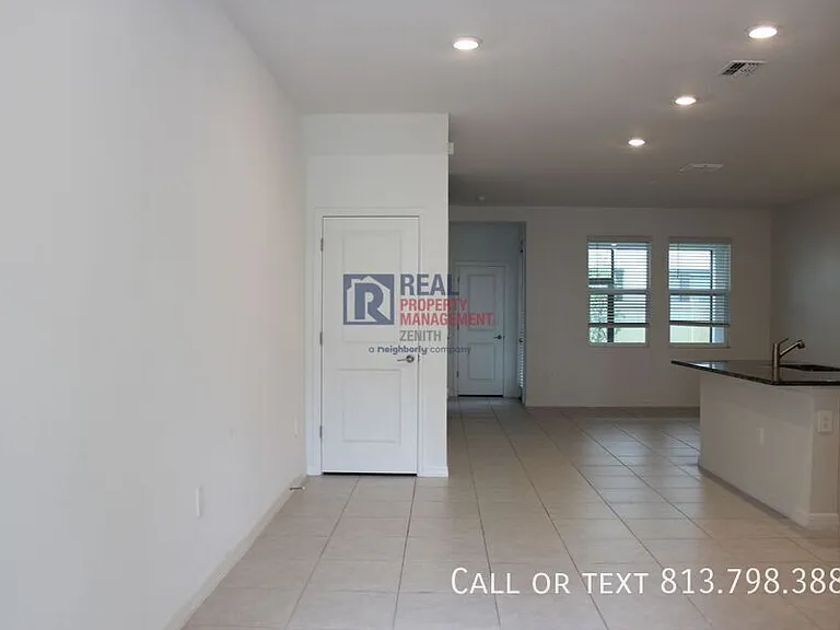 10821 Fowlers Bluff Ct — Photo 2