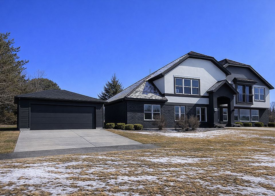 1st image of 22 Rangeview Dr