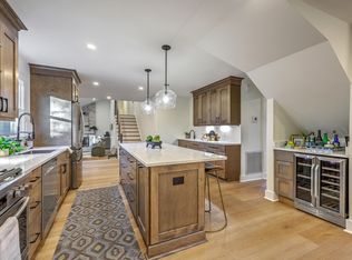 15 Windsor Dr, Charleston, SC 29407