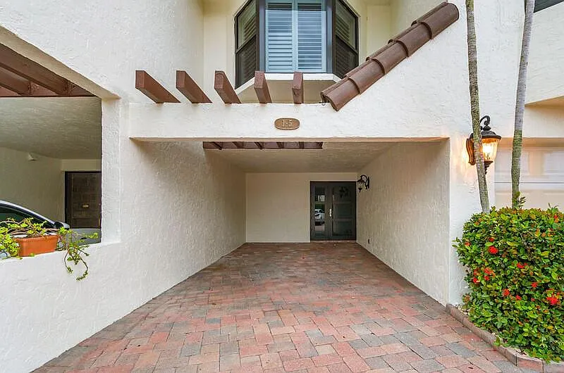 3 bed, 3.5 bath, 2680 sqft, $12,000 — Photo 4