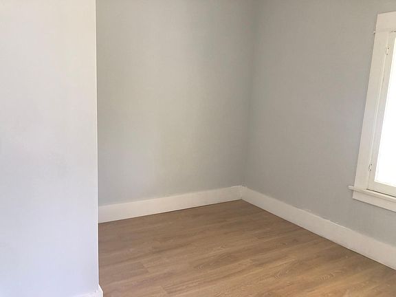 3rd image of 75 Eloise Ave #75