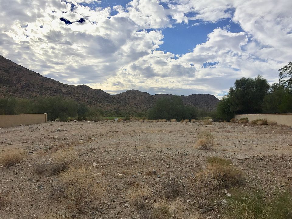1st image of 21687 W Calderwood Way