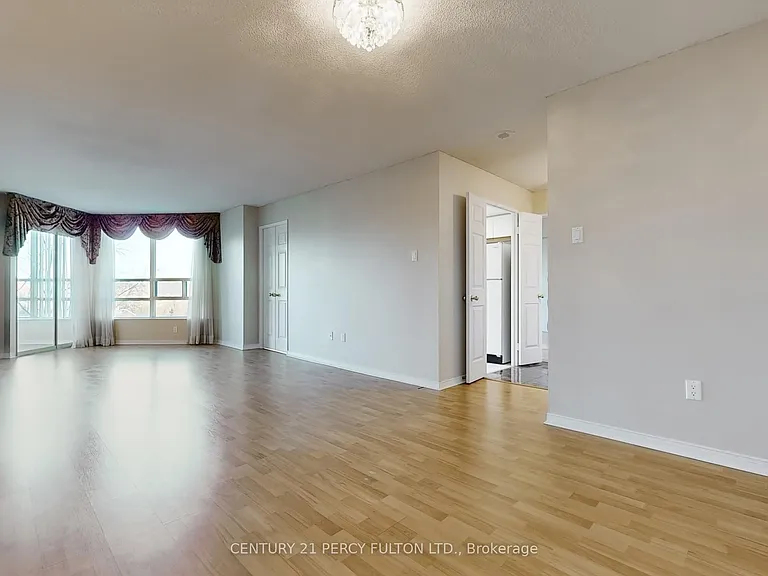 7805 Bayview Ave #625 — Photo 9