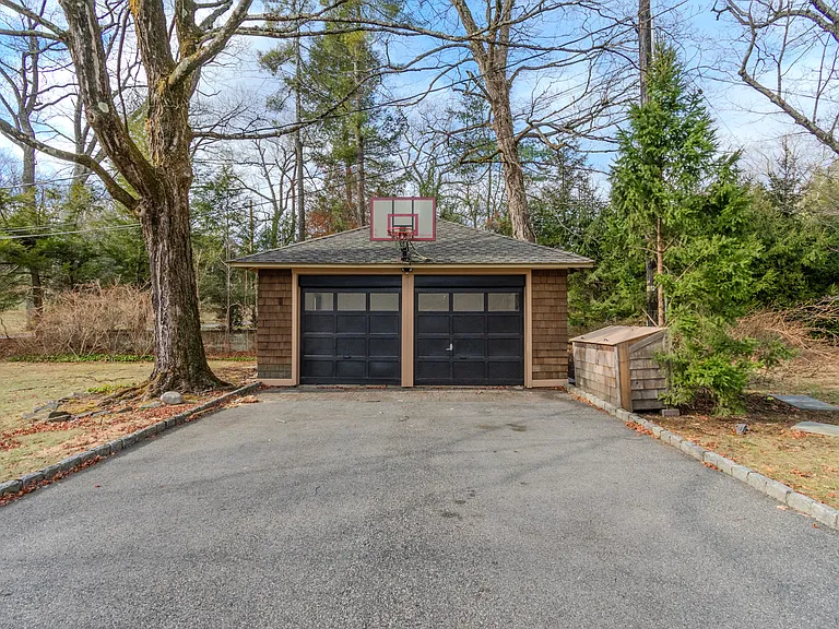 54 E Lake Stable Rd — Photo 31