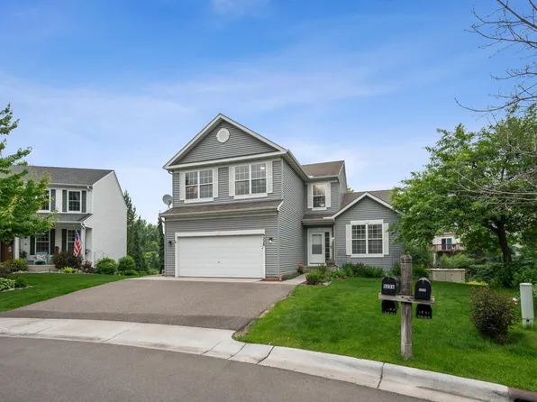 9228 Queensland Ln N, Maple Grove, MN 55311
