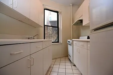 Rented by City Connections Realty