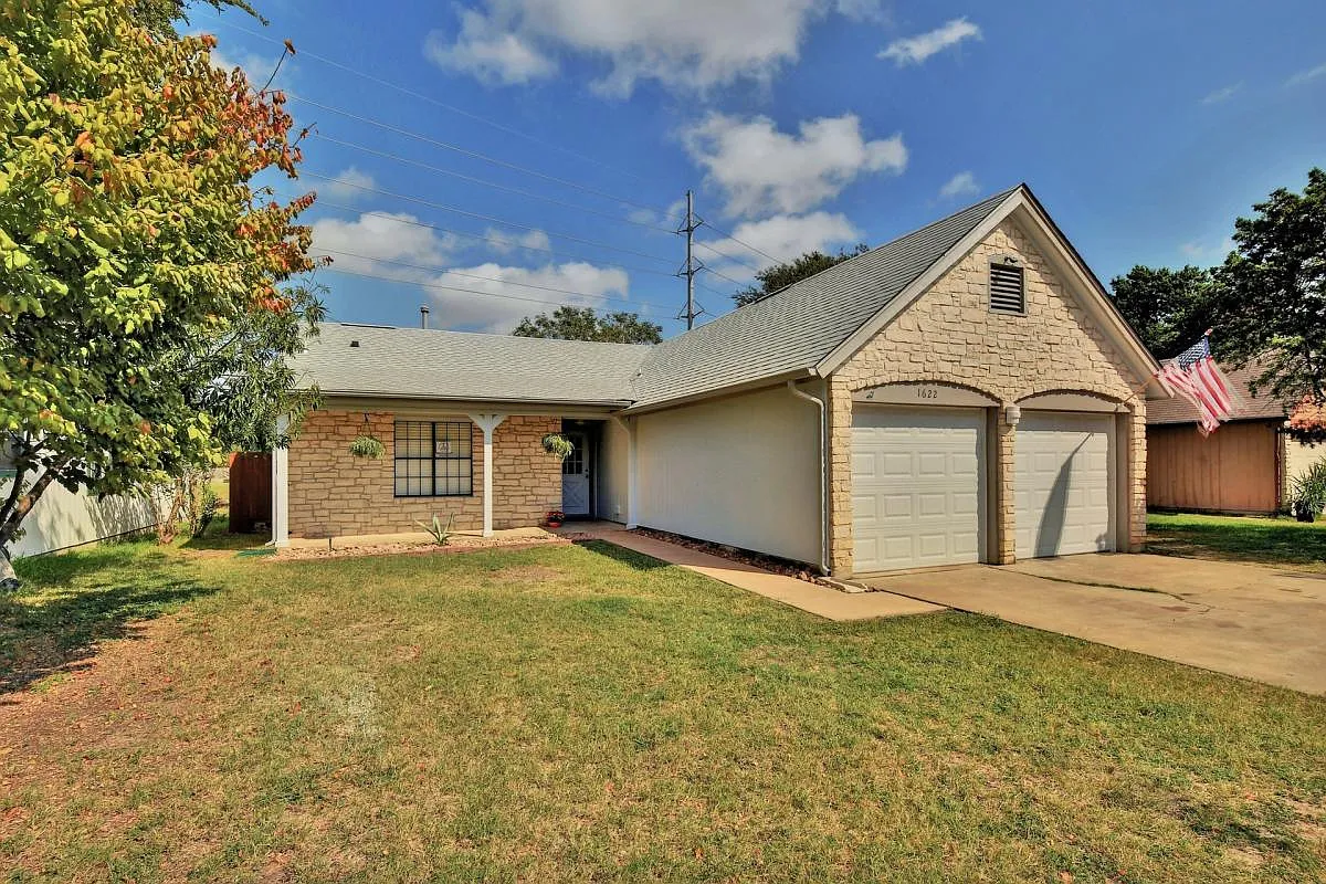 Building Photo - 1622 Peachtree Valley Dr