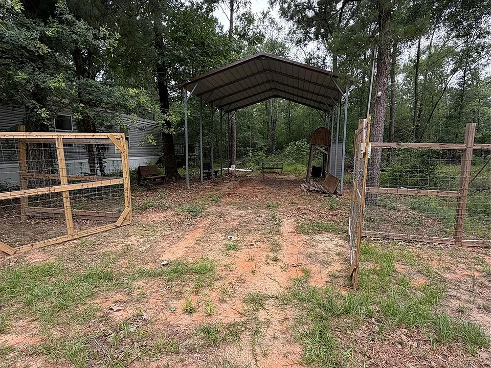 225 Lakecrest