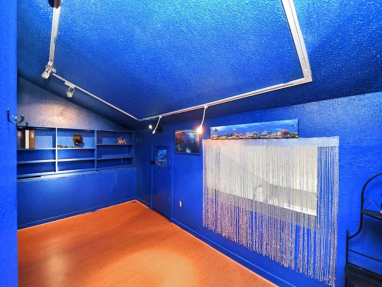 7877 Kendalia Dr — Photo 25