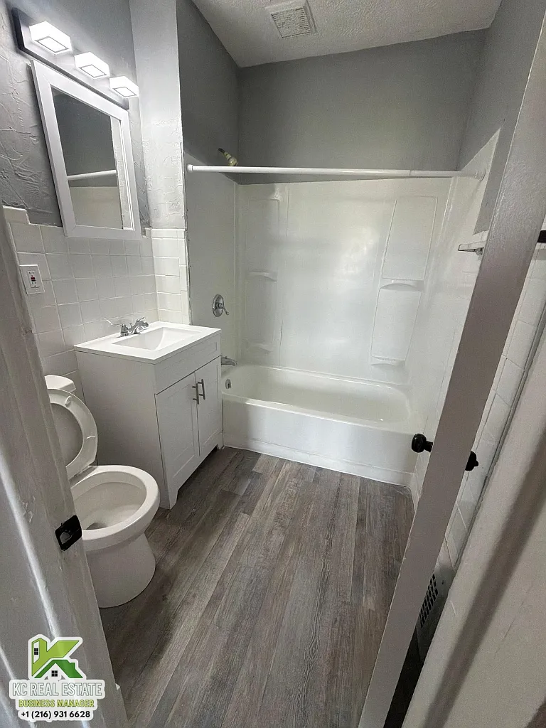 3 bed, $1,200 — Photo 4