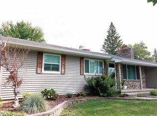 550 Prestien Dr, Denver, IA 50622