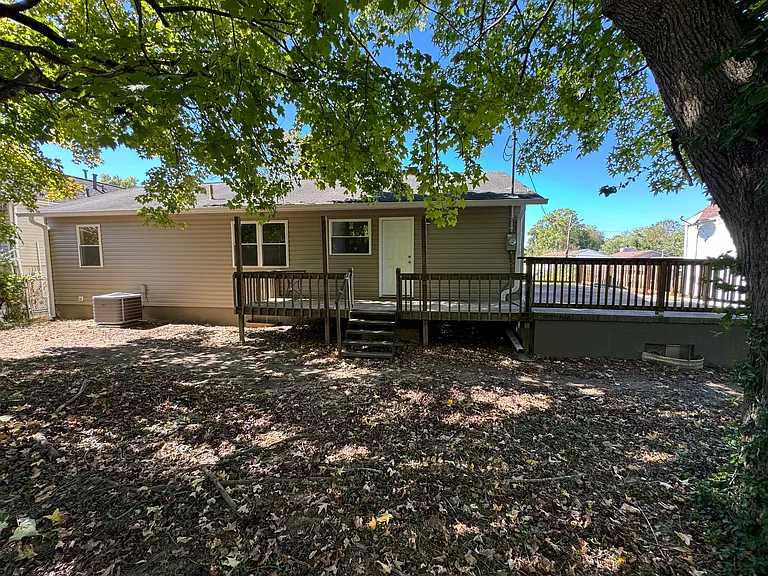 928 Meadow Dr — Photo 42