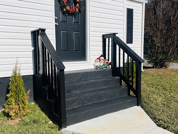 4th image of 107 Maplewood Dr