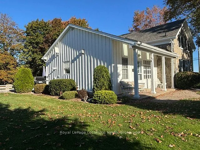 448 Grandview Dr — Photo 15