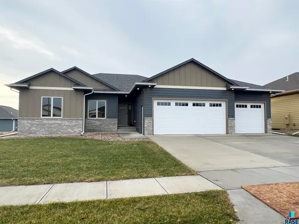 5409 E 64th St, Sioux Falls, SD 57108