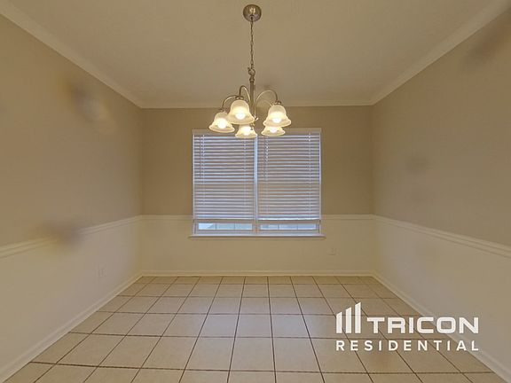 4th image of 517 Hamlet Dr