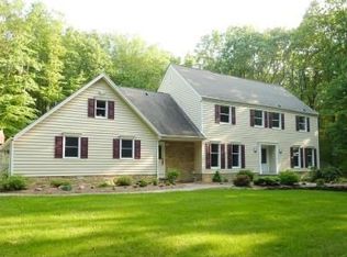 18 Tall Timber Dr, Califon, NJ 07830