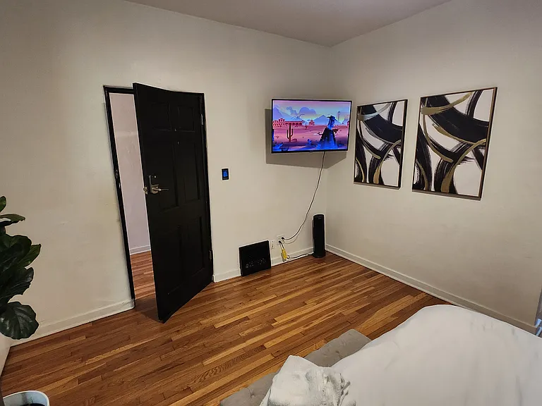 1009 N 1st St #2 — Photo 9