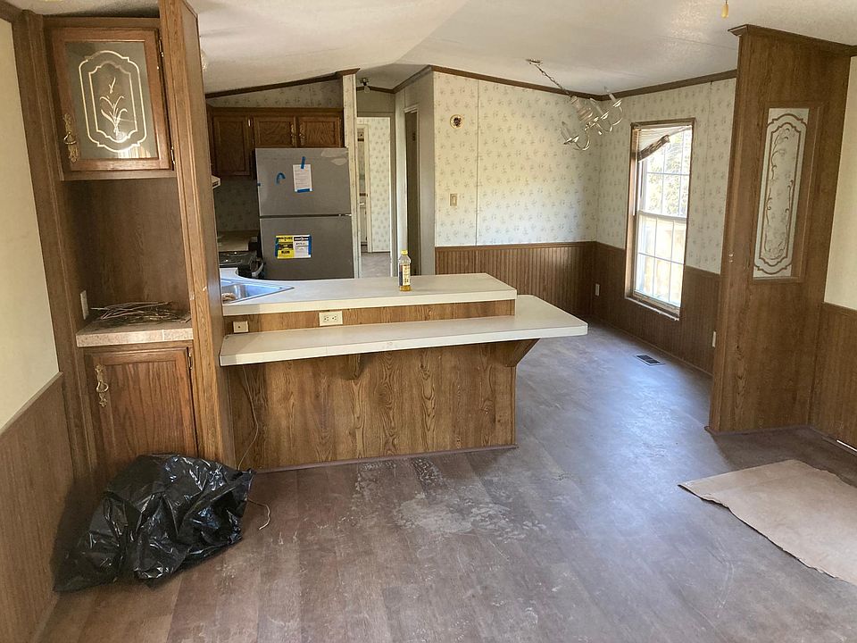 2nd image of 5620 Buckner Rd