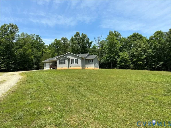 594 Landing Rd, Farmville, VA 23901
