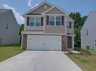 409 Turning Lake Dr, Zebulon, NC 27597