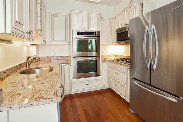 Rented by Mirador Real Estate | media 16