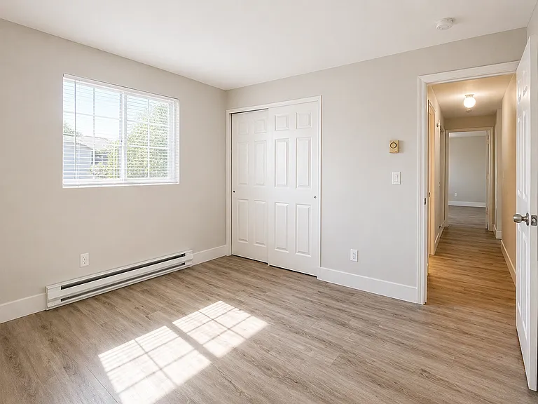 4108 W Albany Ave #A-D — Photo 8