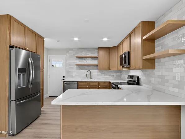 314 E GLADE Avenue, Mesa, AZ 85210