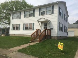 209 E Main St, Mc Leansboro, IL 62859